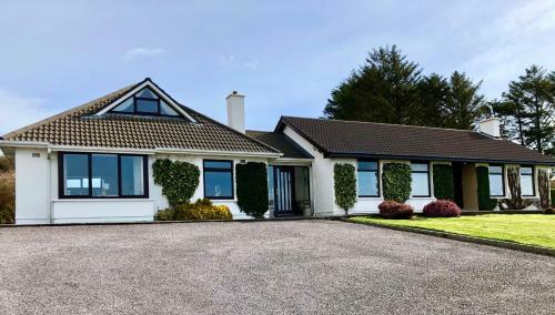 Bed & Breakfast Derrynane Bay House