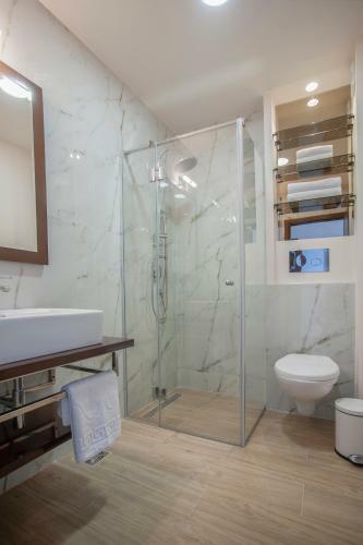 Hotel Twelve By Aycon