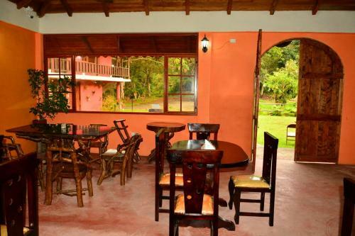 Lodge Hotel Orqu�deas Runtun