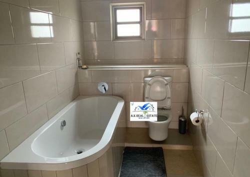 Exclusive Apartment In Handsworth - 4 Bedrooms