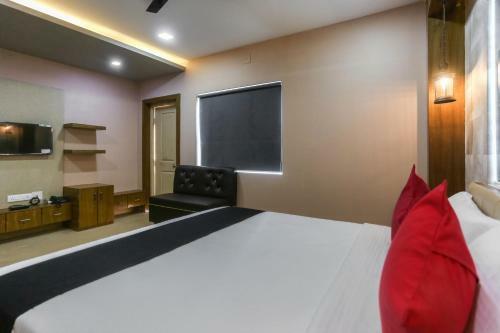 Hotel Capital O 48989 Mr House