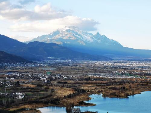 Hotel Mountain And Lake Villa Resorts Lijiang