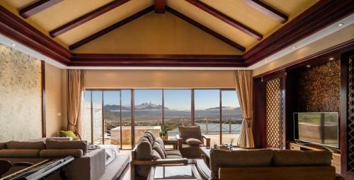 Hotel Mountain And Lake Villa Resorts Lijiang