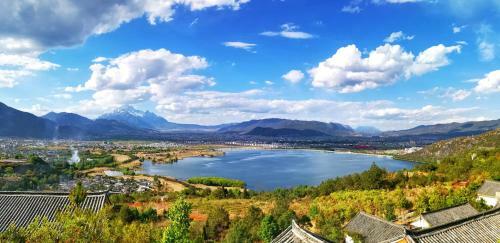Hotel Mountain And Lake Villa Resorts Lijiang