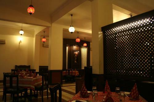 Vamoose Pratap Palace
