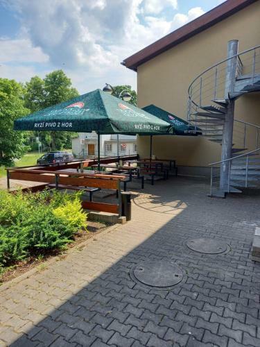 Hostal Penzion Lokotka D??�n