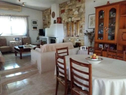 Country Cottage In Kardiakafti Peloponnese