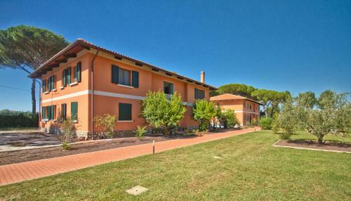 Apartamento La Fattoria Di Tirrenia