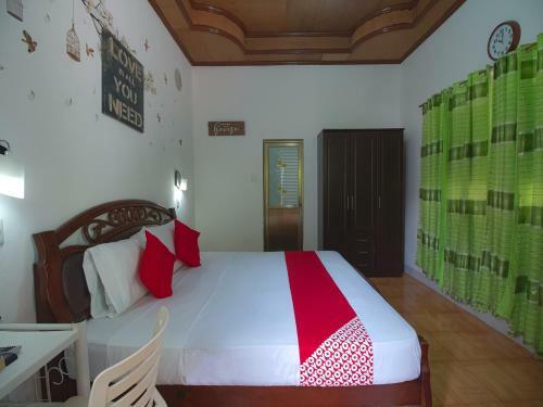 Hotel Vaccinated Staff - Oyo 771 Darius' Residences