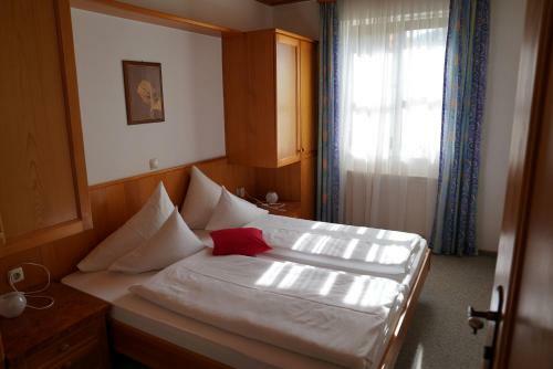 Bed & Breakfast Pension Thermenland