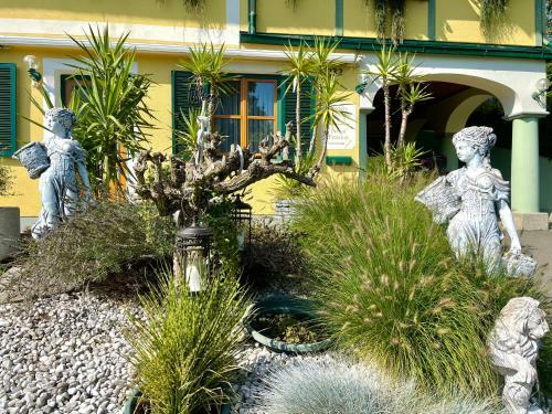 Bed & Breakfast Pension Thermenland