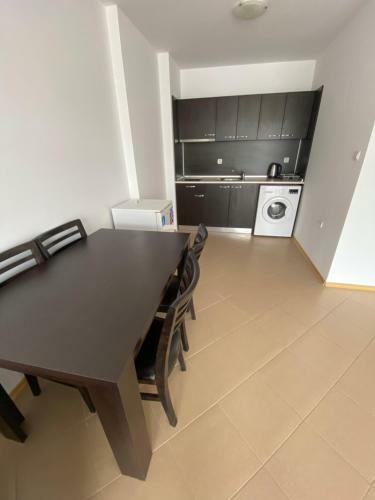 Kamelia Grand Apartments