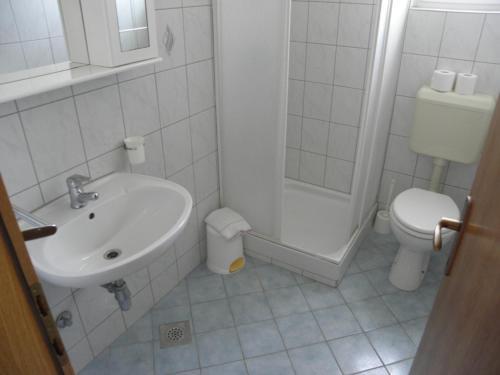 Studio Apartment In Medulin With Terrace, Air Conditioning, Washing Machine (213-4)