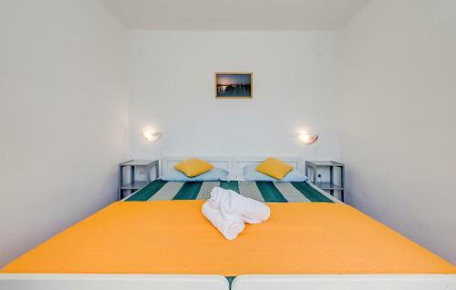 Awesome Apartment In Povlja With Wifi And 2 Bedrooms