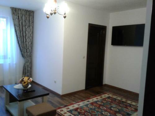 Hostal Pensiunea In Poiana