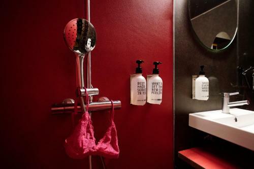Hotel Zero Box Lodge Coimbra