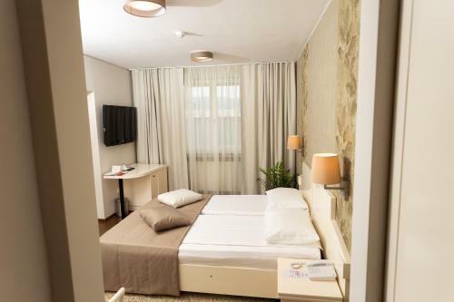 Hunguest Hotel Feny�