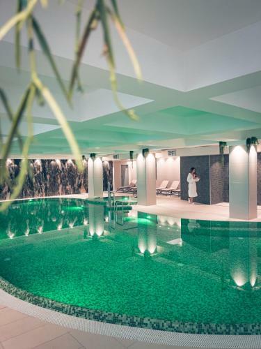 Hunguest Hotel Feny�