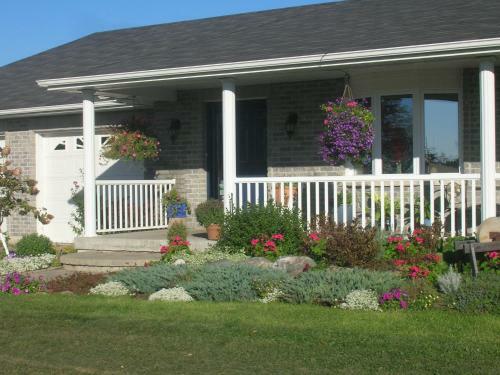 Golden Pathways Retreat B&B