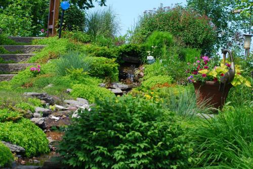 Golden Pathways Retreat B&B