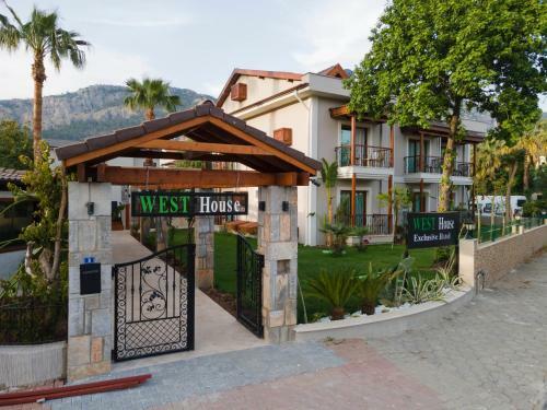 West House Exclusive Hotel