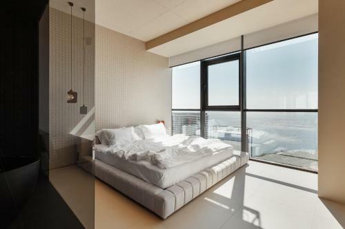 Sea And Sky Apartment