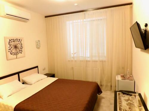 Breeze Hotel