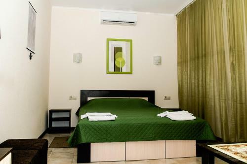Breeze Hotel