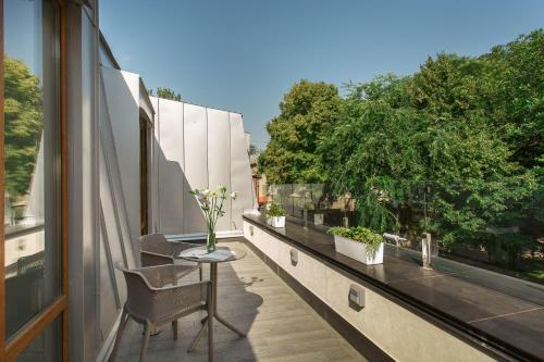 Hotel Wall Street By Ribas