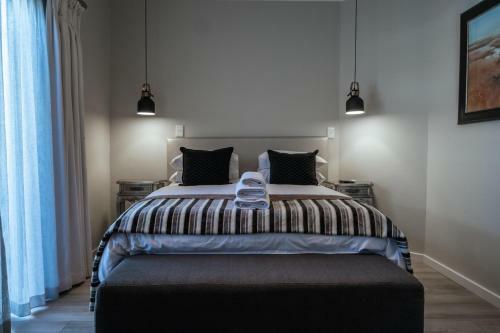 Hostal Royal Albert Suites
