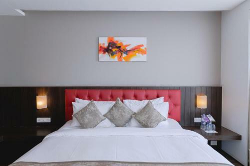 Phlox Hotel Hubli