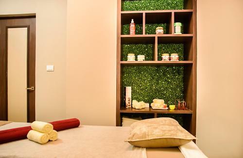 Phlox Hotel Hubli