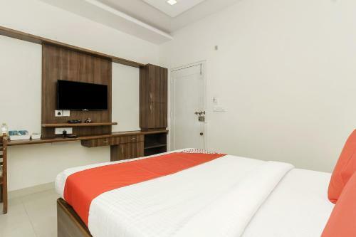 Capital O Hyd756 Hotel Green Leaf