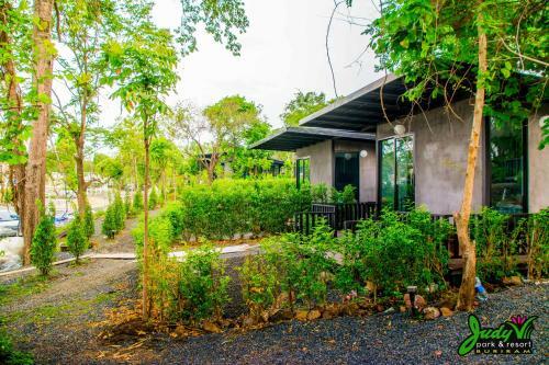 Hotel Buriram Judy Park & Resort