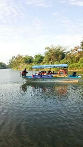 Riverawan Hotel