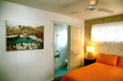 Beachside 2 - 3 Bedroom Budget Apartment Only One Block From Mooloolaba Beach!