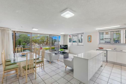 Aparthotel Northwind Beachfront Apartments