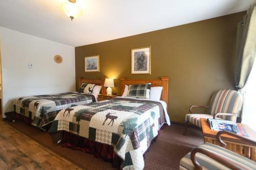 Hotel Forest Motel & Woodland Retreat