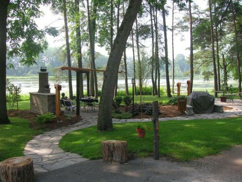 Hotel Forest Motel & Woodland Retreat