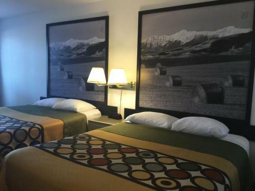 Hotel Super 8 By Wyndham Taber Ab