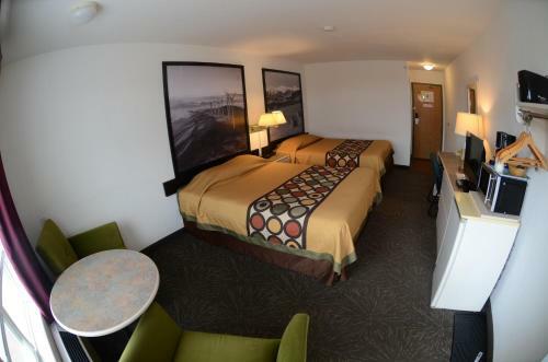 Hotel Super 8 By Wyndham Taber Ab