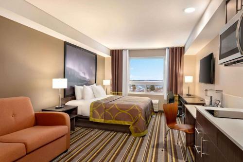 Hotel Super 8 By Wyndham Thompson
