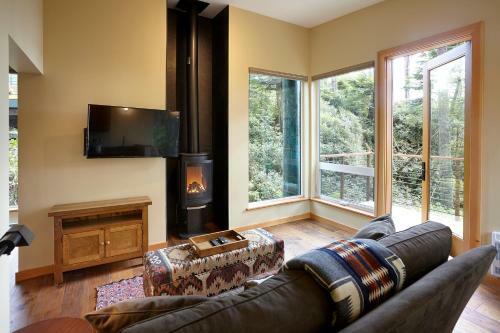 Middle Beach Lodge
