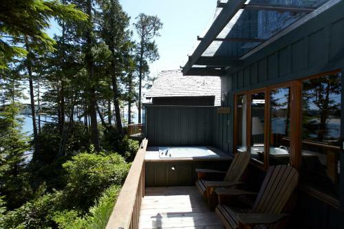 Middle Beach Lodge
