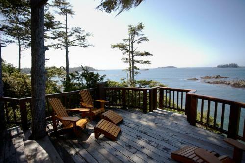 Middle Beach Lodge