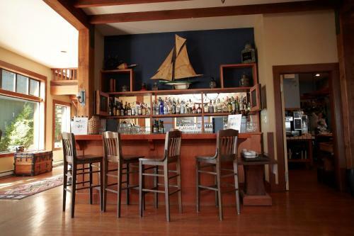 Middle Beach Lodge