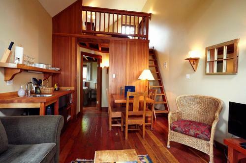 Middle Beach Lodge