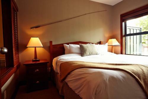 Middle Beach Lodge