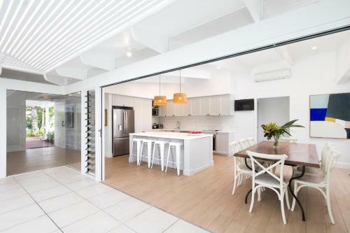 9 Cooran Court