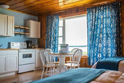 Hotel Friars Bay Inn & Cottages